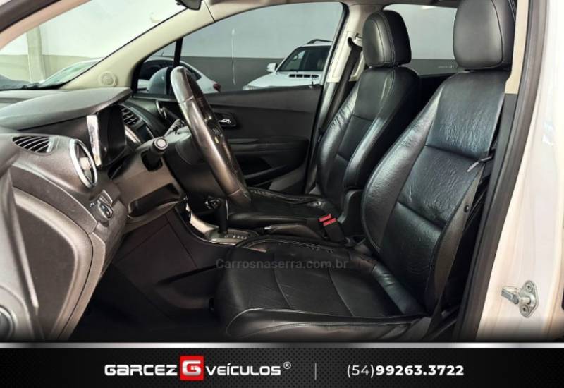CHEVROLET - TRACKER - 2013/2014 - Branca - R$ 68.900,00