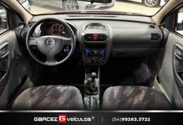 CHEVROLET - CORSA - 2003/2004 - Vermelha - R$ 23.900,00