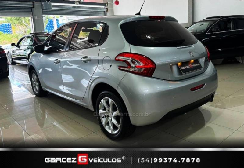 PEUGEOT - 208 - 2015/2016 - Prata - R$ 45.900,00