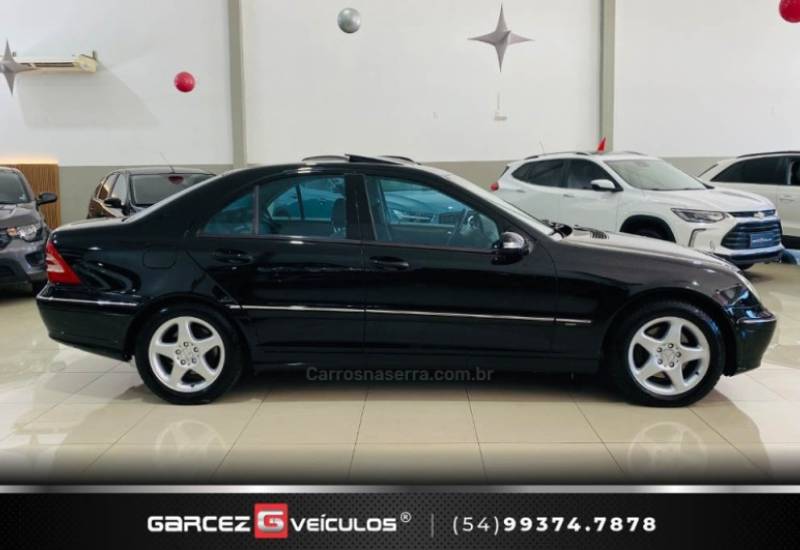 MERCEDES-BENZ - C 230 K - 2004/2004 - Preta - R$ 53.000,00