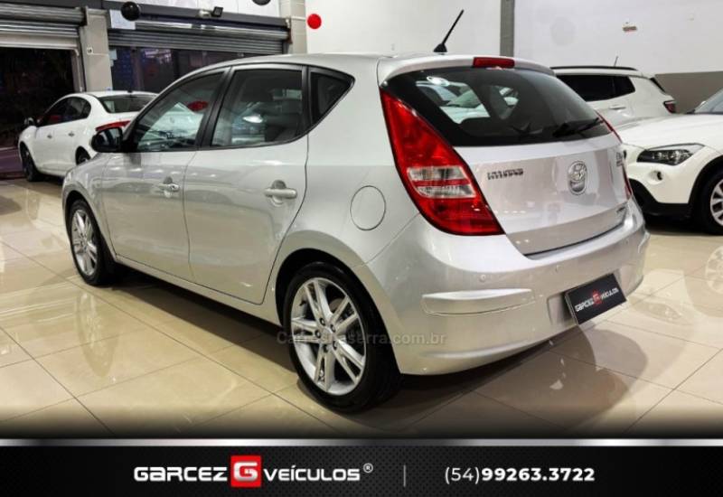 HYUNDAI - I30 - 2010/2011 - Prata - R$ 45.900,00