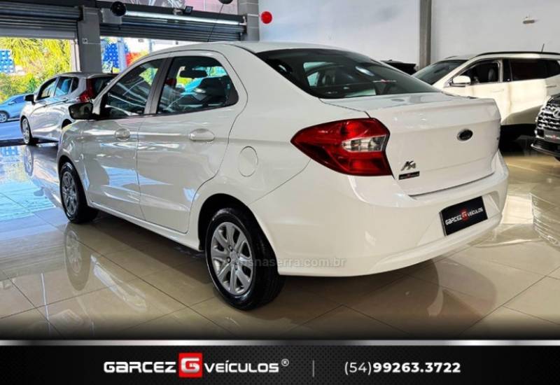 FORD - KA - 2017/2018 - Branca - R$ 47.900,00