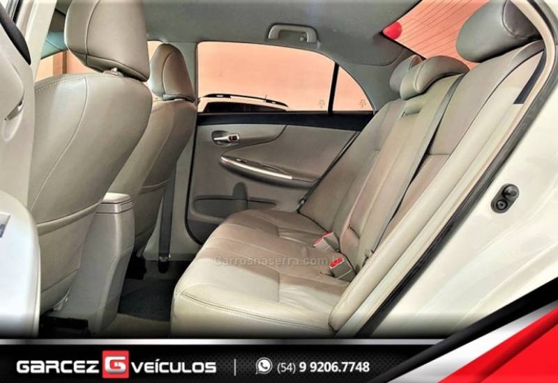TOYOTA - COROLLA - 2013/2014 - Branca - R$ 74.900,00