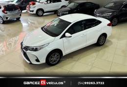 TOYOTA - YARIS - 2022/2023 - Branca - R$ 93.000,00