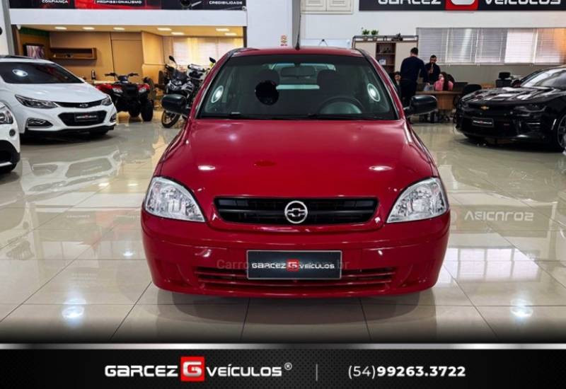 CHEVROLET - CORSA - 2003/2004 - Vermelha - R$ 23.900,00