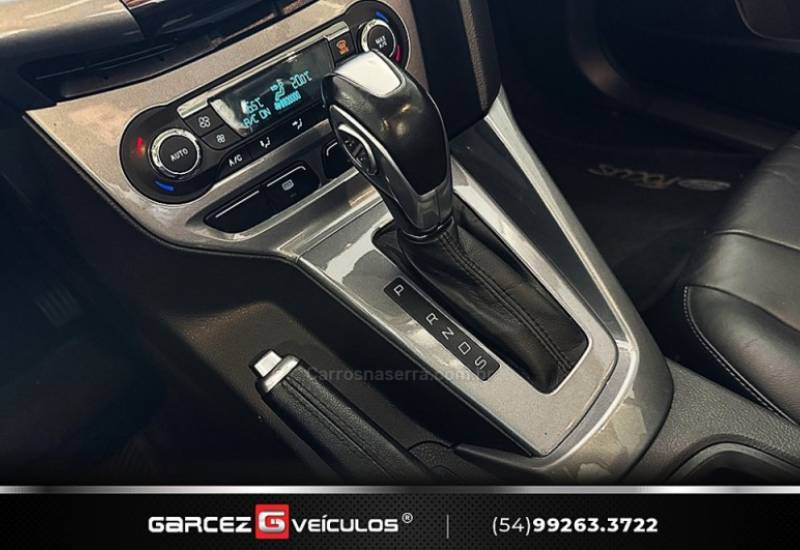 FORD - FOCUS - 2015/2015 - Branca - R$ 64.000,00