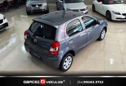 TOYOTA - ETIOS - 2015/2015 - Cinza - R$ 47.900,00