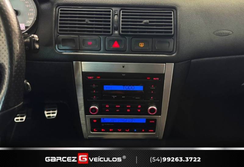 VOLKSWAGEN - GOLF - 2008/2009 - Vermelha - R$ 85.000,00