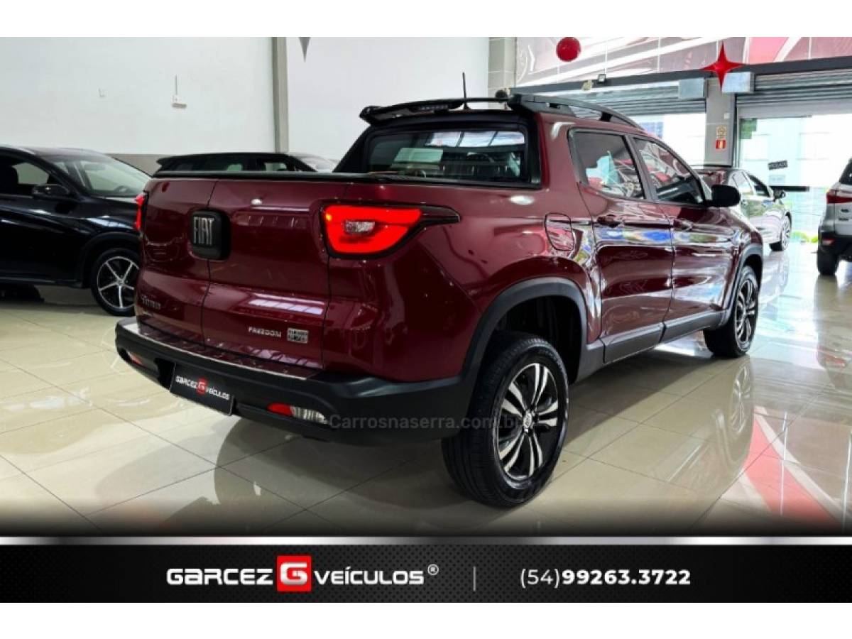 FIAT - TORO - 2021/2022 - Vermelha - R$ 114.900,00