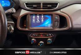 CHEVROLET - ONIX - 2016/2017 - Vermelha - R$ 65.000,00