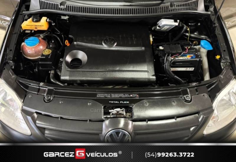 VOLKSWAGEN - CROSSFOX - 2005/2006 - Preta - R$ 32.900,00