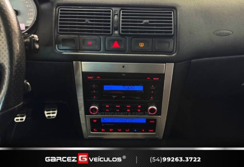 VOLKSWAGEN - GOLF - 2008/2009 - Vermelha - R$ 85.000,00