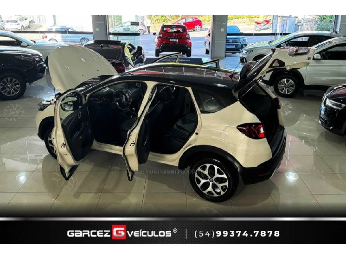 RENAULT - CAPTUR - 2017/2018 - Branca - R$ 74.900,00