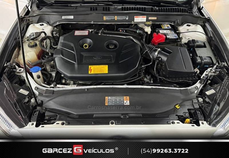 FORD - FUSION - 2016/2017 - Branca - R$ 110.000,00