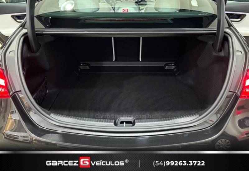 MERCEDES-BENZ - C 200 - 2022/2022 - Cinza - R$ 279.900,00