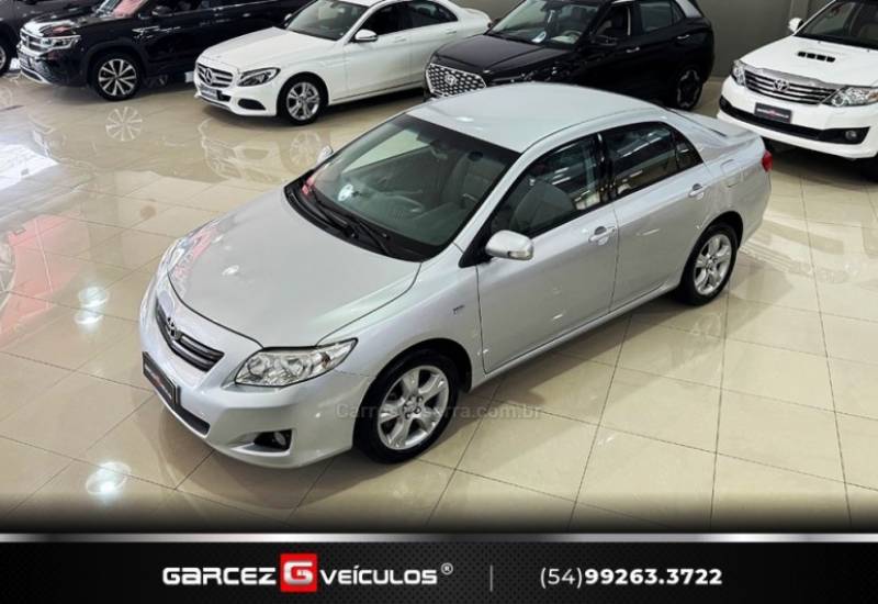 TOYOTA - COROLLA - 2008/2009 - Prata - R$ 58.900,00