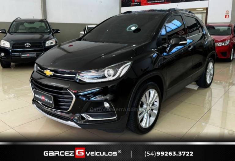 CHEVROLET - TRACKER - 2017/2018 - Preta - R$ 93.900,00