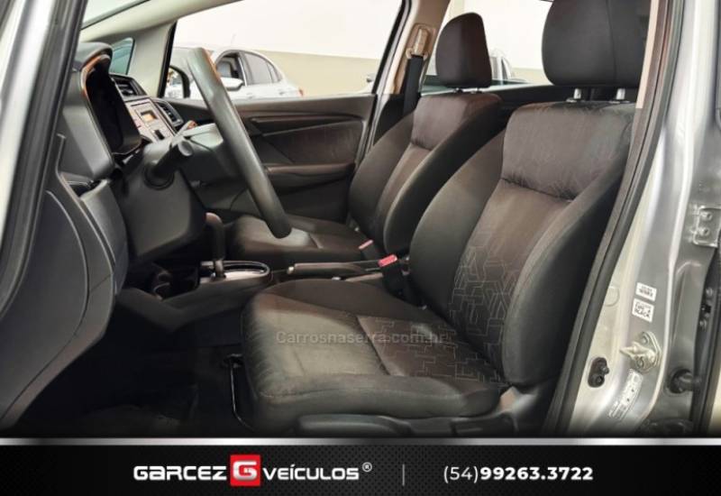 HONDA - FIT - 2015/2015 - Prata - R$ 65.900,00