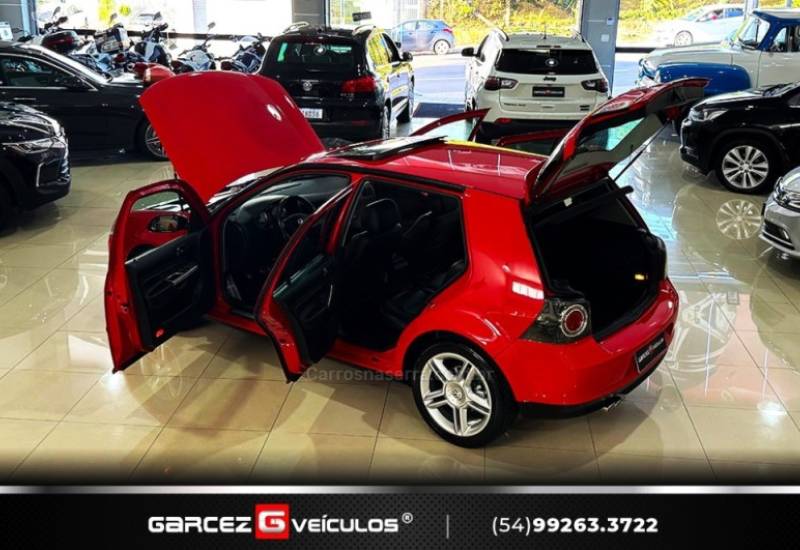 VOLKSWAGEN - GOLF - 2008/2009 - Vermelha - R$ 85.000,00