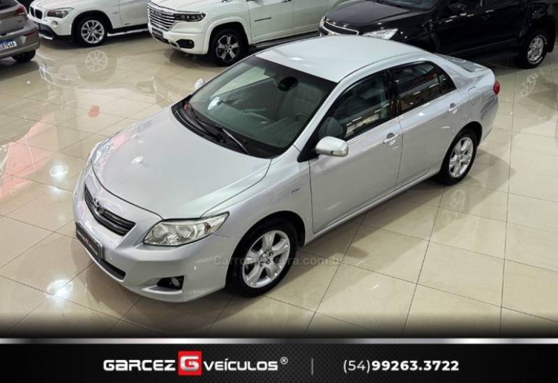 TOYOTA - COROLLA - 2009/2010 - Prata - R$ 58.900,00