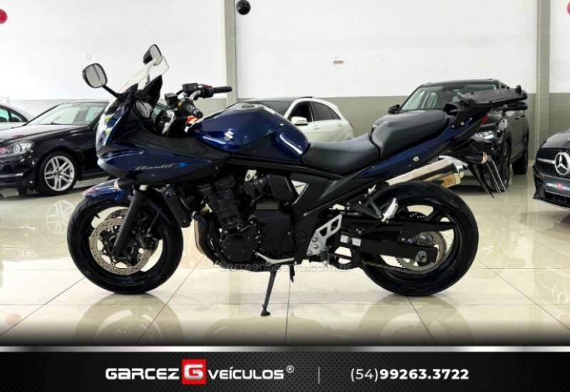 SUZUKI - BANDIT - 2011/2011 - Azul - R$ 32.000,00