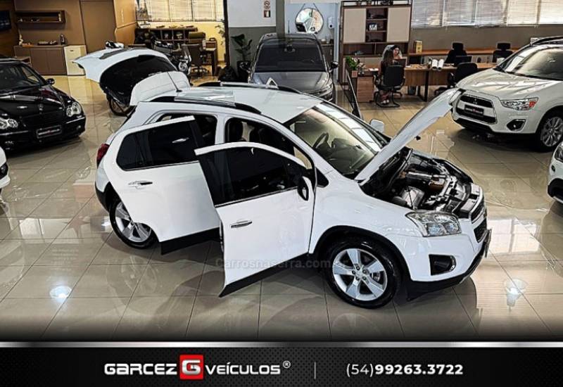CHEVROLET - TRACKER - 2013/2014 - Branca - R$ 68.900,00