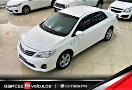 TOYOTA - COROLLA - 2013/2014 - Branca - R$ 74.900,00