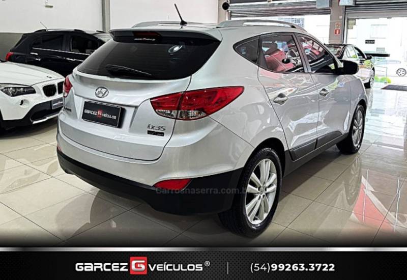 HYUNDAI - IX35 - 2010/2011 - Prata - R$ 57.900,00
