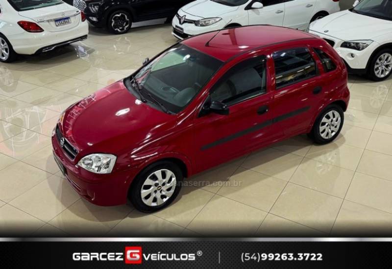 CHEVROLET - CORSA - 2003/2004 - Vermelha - R$ 23.900,00