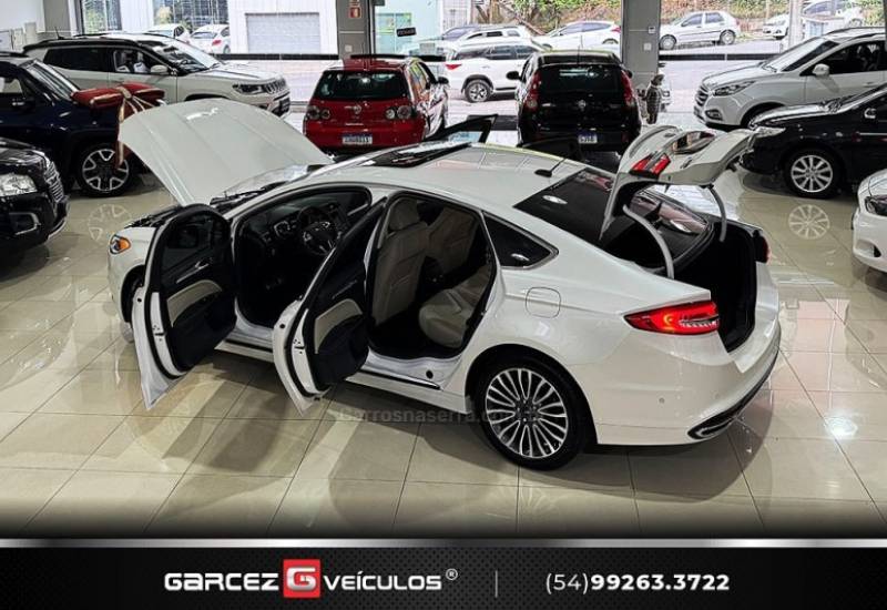 FORD - FUSION - 2016/2017 - Branca - R$ 110.000,00