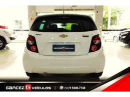 CHEVROLET - SONIC - 2013/2014 - Branca - R$ 42.900,00