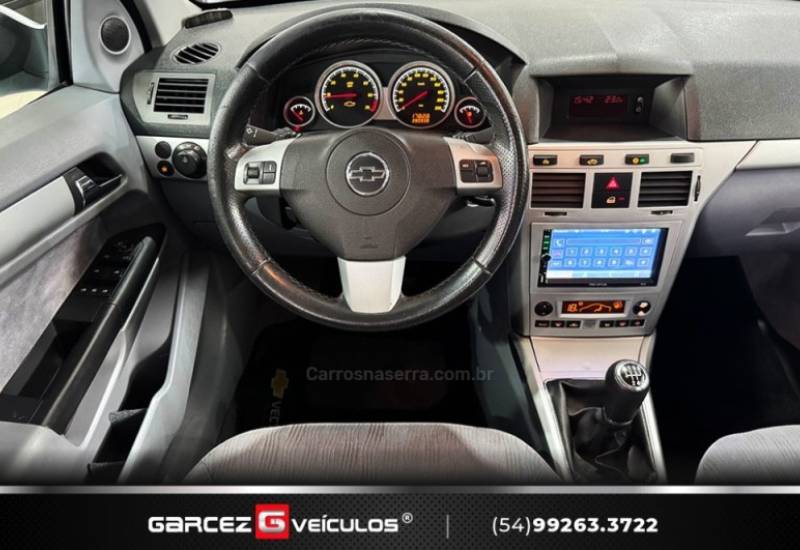 CHEVROLET - VECTRA - 2008/2009 - Prata - R$ 39.900,00