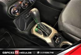 JEEP - RENEGADE - 2016/2017 - Branca - R$ 75.000,00