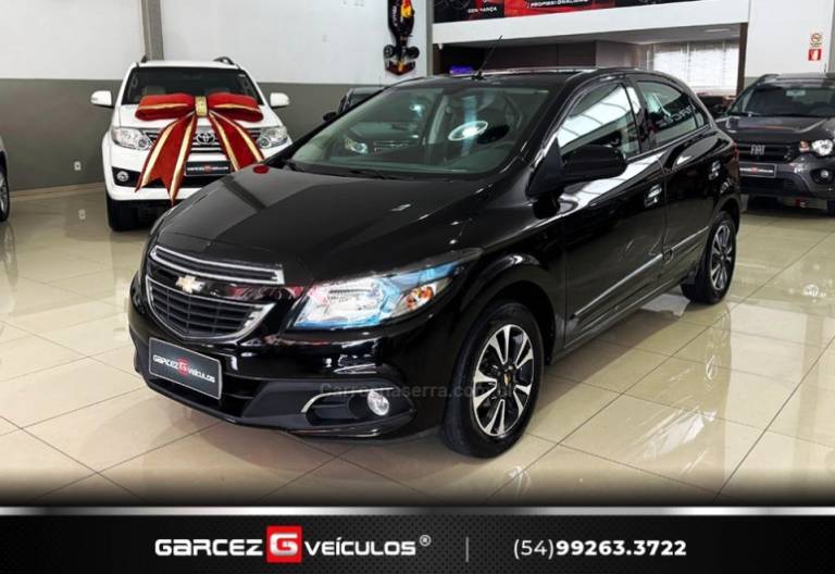 CHEVROLET - ONIX - 2014/2014 - Preta - R$ 51.900,00