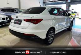 FIAT - CRONOS - 2017/2018 - Branca - R$ 64.900,00