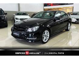 MERCEDES-BENZ - C 180 - 2013/2014 - Preta - R$ 84.000,00