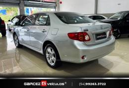 TOYOTA - COROLLA - 2008/2009 - Prata - R$ 58.900,00