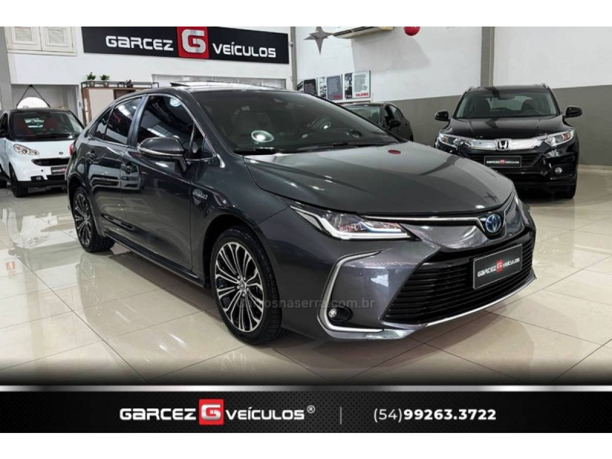 TOYOTA - COROLLA - 2021/2022 - Cinza - R$ 149.900,00