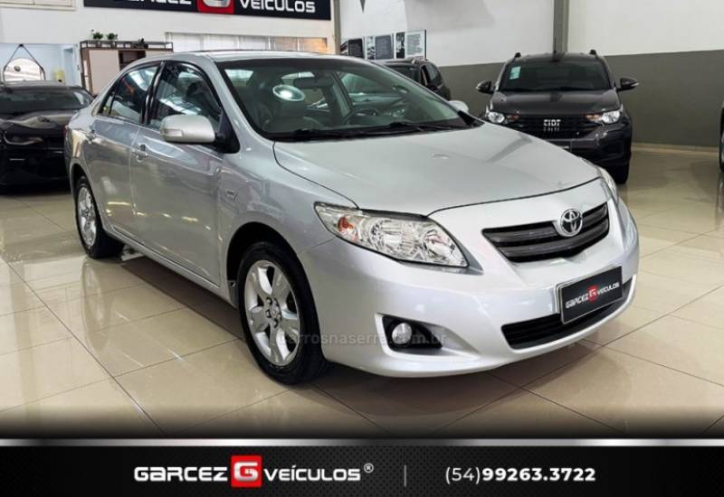 TOYOTA - COROLLA - 2008/2009 - Prata - R$ 58.900,00