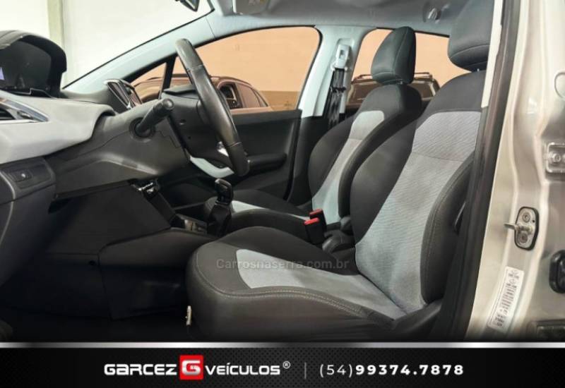 PEUGEOT - 208 - 2015/2016 - Prata - R$ 45.900,00