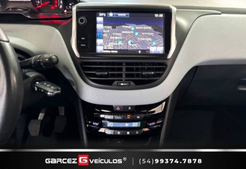 PEUGEOT - 208 - 2015/2016 - Prata - R$ 45.900,00