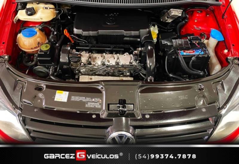VOLKSWAGEN - FOX - 2010/2011 - Vermelha - R$ 34.900,00