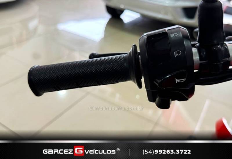 HONDA - NXR 160 - 2021/2022 - Vermelha - R$ 21.000,00