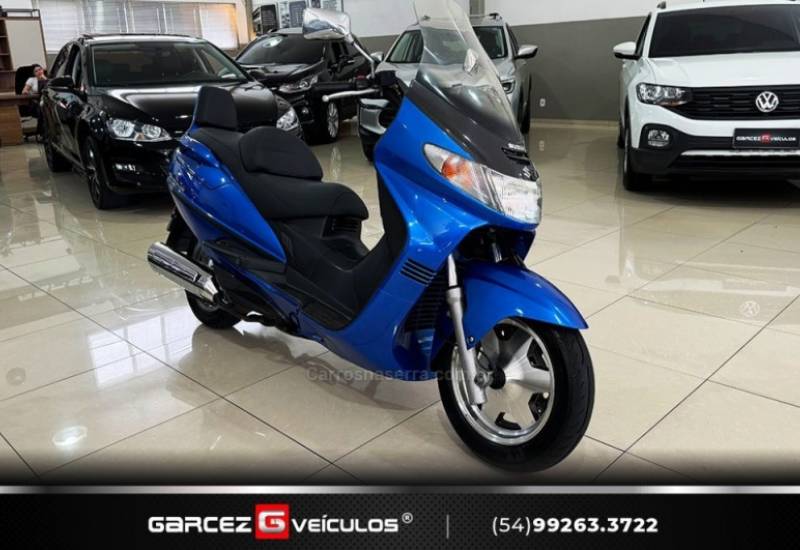 SUZUKI - BURGMAN - 2001/2001 - Azul - R$ 15.000,00