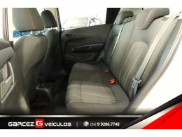 CHEVROLET - SONIC - 2013/2014 - Branca - R$ 42.900,00