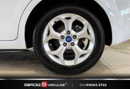 FORD - FOCUS - 2013/2013 - Branca - R$ 58.000,00