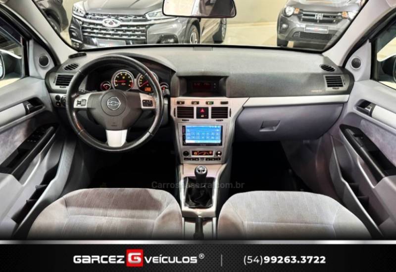 CHEVROLET - VECTRA - 2008/2009 - Prata - R$ 39.900,00
