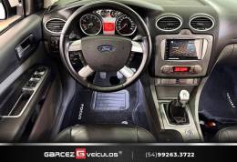 FORD - FOCUS - 2013/2013 - Branca - R$ 58.000,00