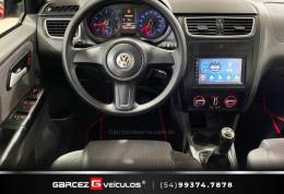 VOLKSWAGEN - FOX - 2010/2011 - Vermelha - R$ 34.900,00