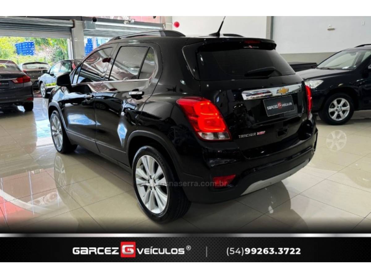 CHEVROLET - TRACKER - 2017/2018 - Preta - R$ 93.900,00